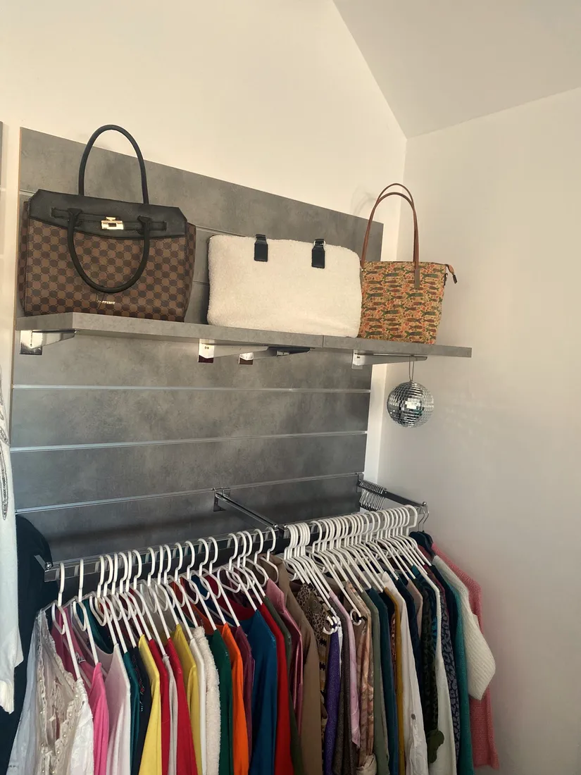 L'intérieur de la boutique BriShop